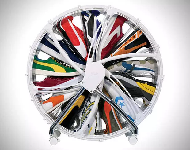 Sepatu Organizer Wheel.