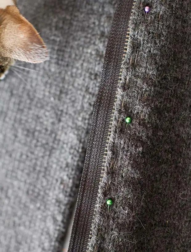 Meriv çawa zipperek di hilberek knitted de vedişêre: awayek hêsan û orjînal