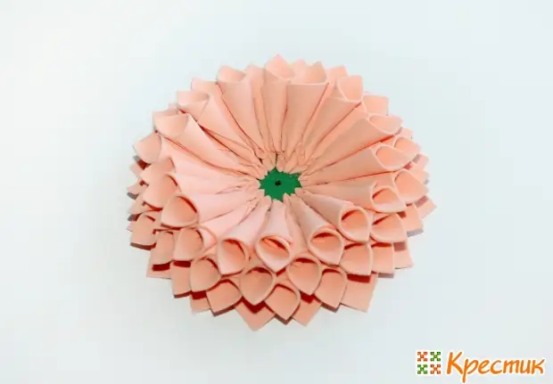 Hoe kinne jo in râne meitsje mei blommen fan FOAMIRAN mei jo eigen hannen (Georgine, Rose, Peony, Lily, Chrysanthemum)