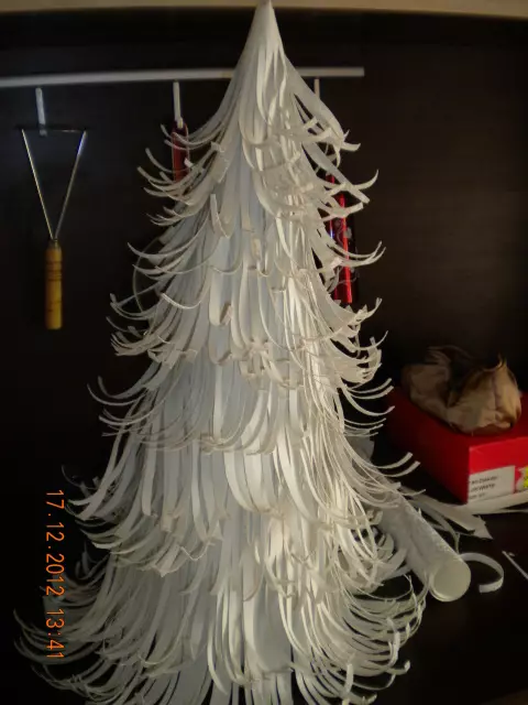 Arbre de Noël enneigé