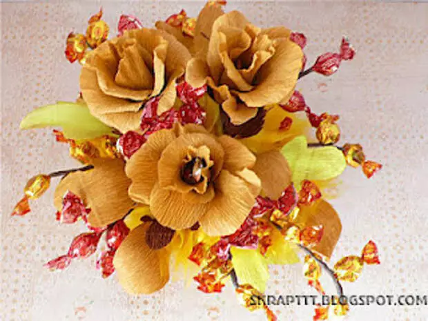 Master class online gratuito "Bouquet autunnale di caramelle"