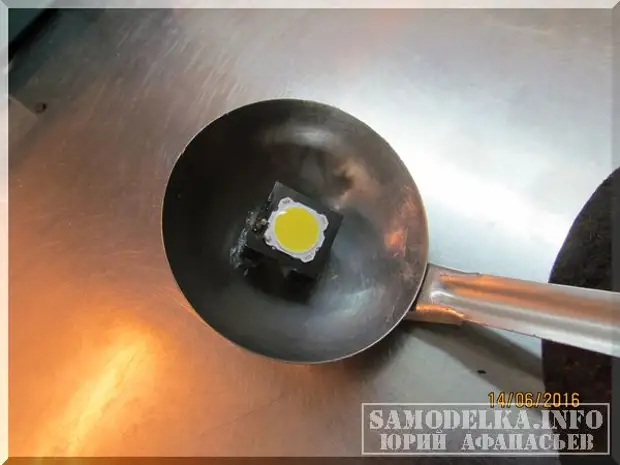 DIY: Night light from frying pan and drawak do it yourself