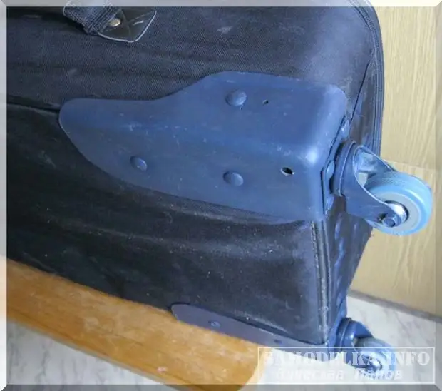 Repair suitcase do it yourself