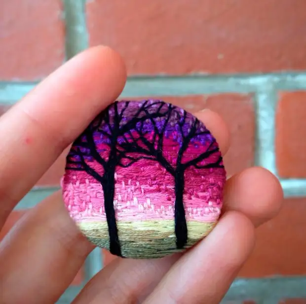 Dit is ongelooflik! Miniatuur borduurwerk-landskappe van geloof Shimuni
