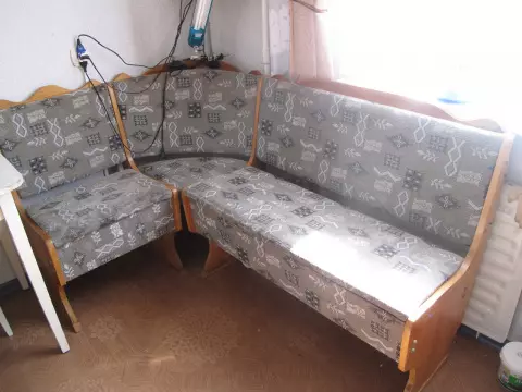 Nueva vida de muebles viejos ... continuó