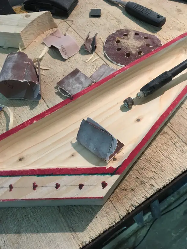 Tuisgemaakte Musiekinstrument Kantele