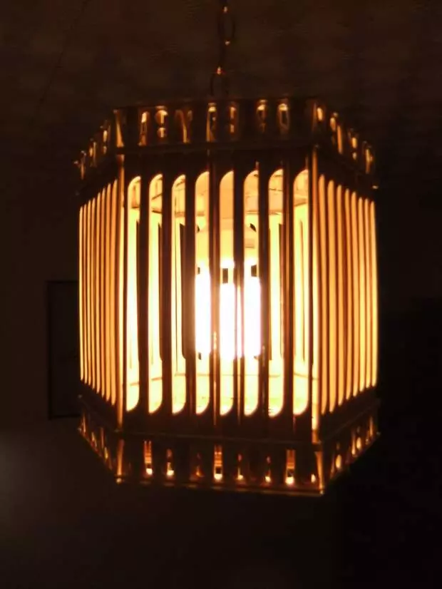 Bamboo sticks lamp