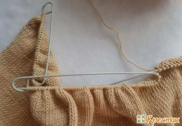 Stricken von Pullover mit lustigem Teddybär für Kinder bis ins Jahr