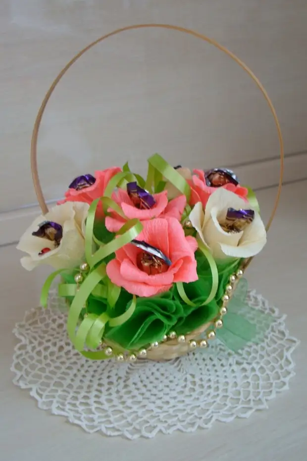 Master class on making bouquet of candy