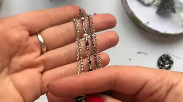 Pendentes de moda e brillantes que decorarán calquera imaxe