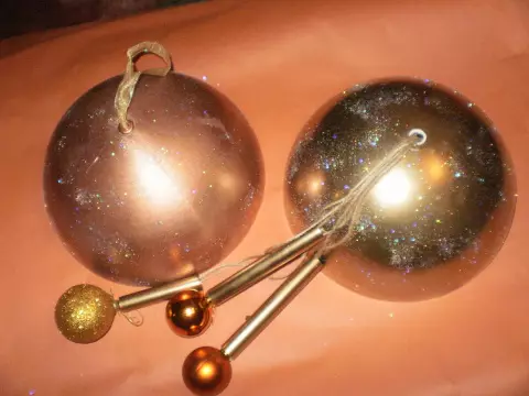 New Year's Baubles-2