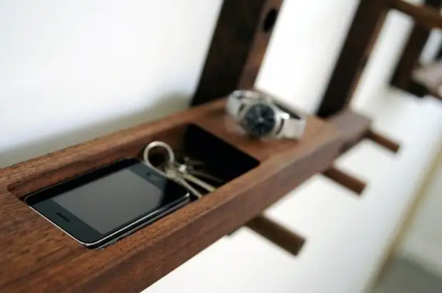 Shelf-Stand untuk telefon dan perkara-perkara kecil melakukannya sendiri