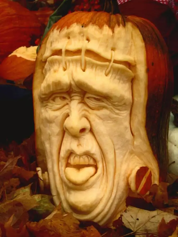 Pumpkin carving (carving) or masterpieces for Halloween