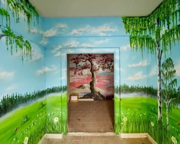 Residents of houses with the help of paints and fantasy decorate their entrances