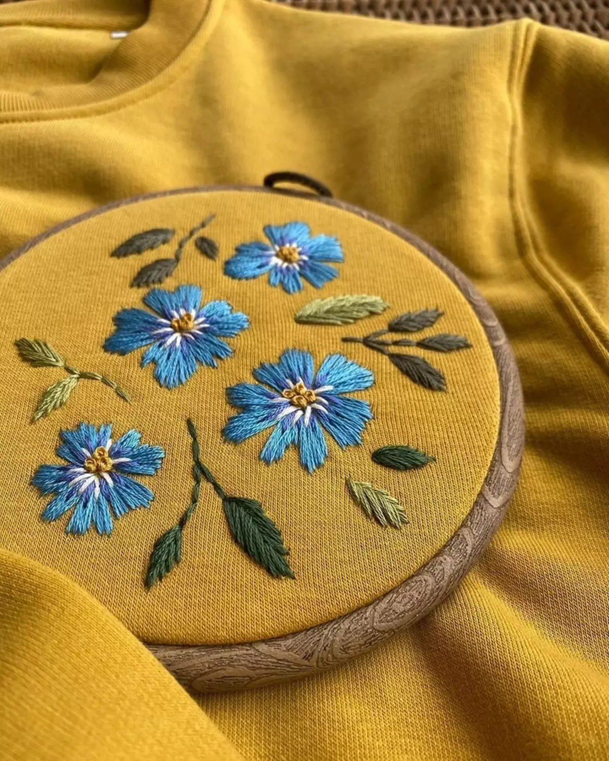 Embroidery ambayo haijarudiwa: wiki ya instagram ya lazima