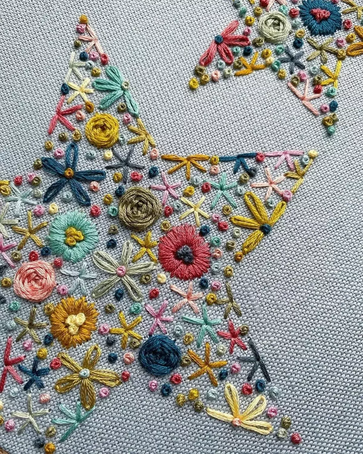 I-Embroidery engaphindwanga: Isonto elilinganayo le-Instagram