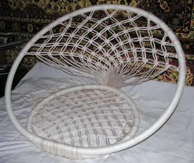 Habi ng isang round chair-hammock gamit ang iyong sariling mga kamay