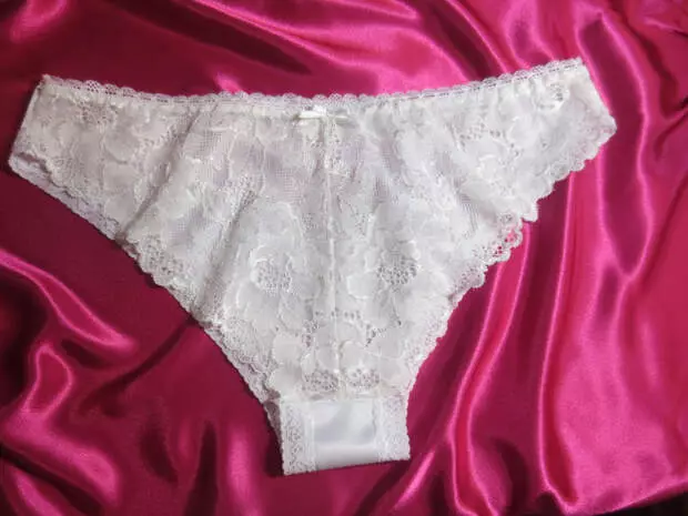 ჩვენ sew panties