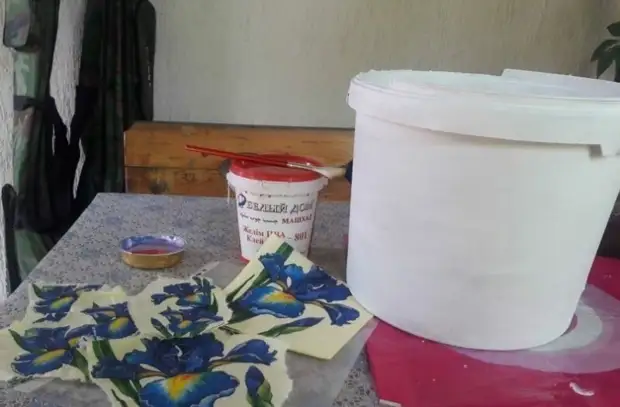 Nova vida de baldes de maionesa - DIY para o xardín