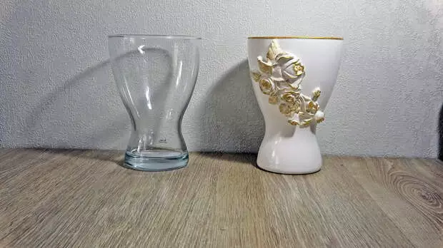 Do vaso de vidro comum feito "porcelana"