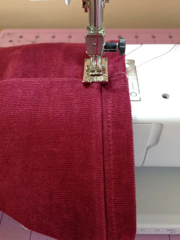 Cómo acortar los jeans y guardar la costura de la fábrica: Master Class