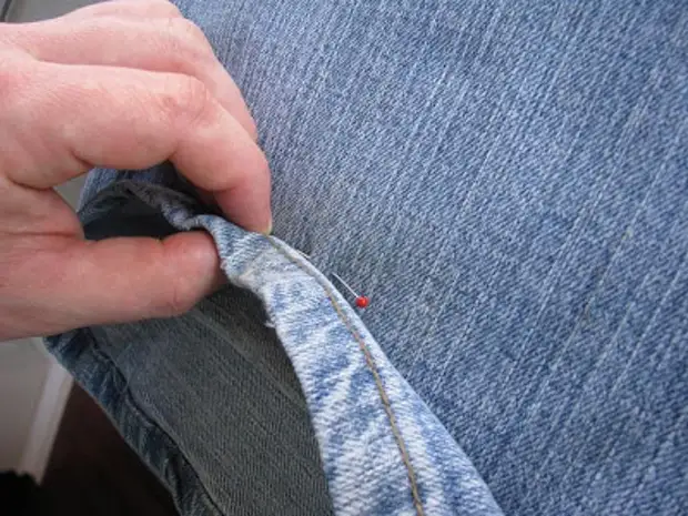 How to shorten jeans and save the factory seam: master class