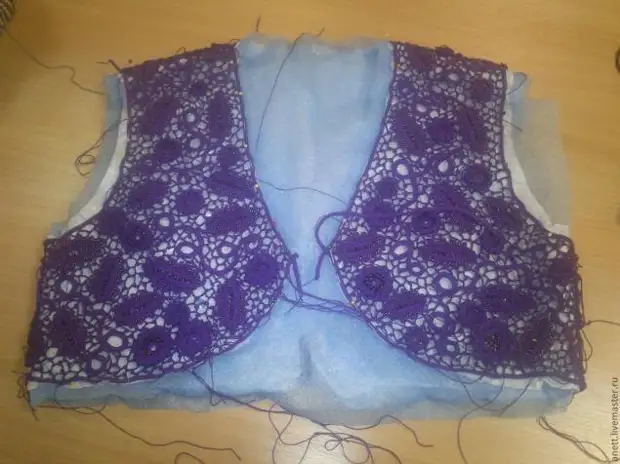 Creating a vest in the technique of Irish lace using beads