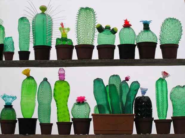 Esculturas sorprendentes de botellas de plástico de botellas de plástico