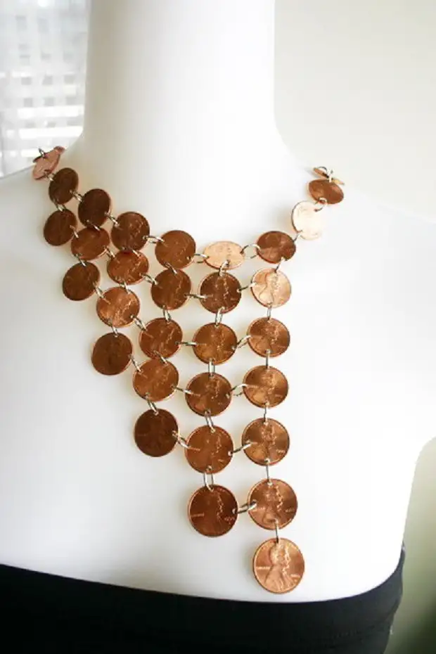Indstillinger Halskæder lavet af mønter med komplekse vævning. Fantastisk at se vil være med en kjole i en afrikansk stil! Design, kreativ, mønt, dekoration