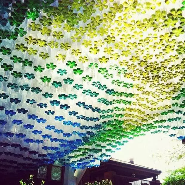 Canopy de botellas de plástico para dar.