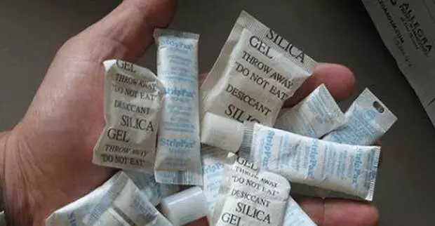 Packages with silica gel - 10 unexpected ways of application