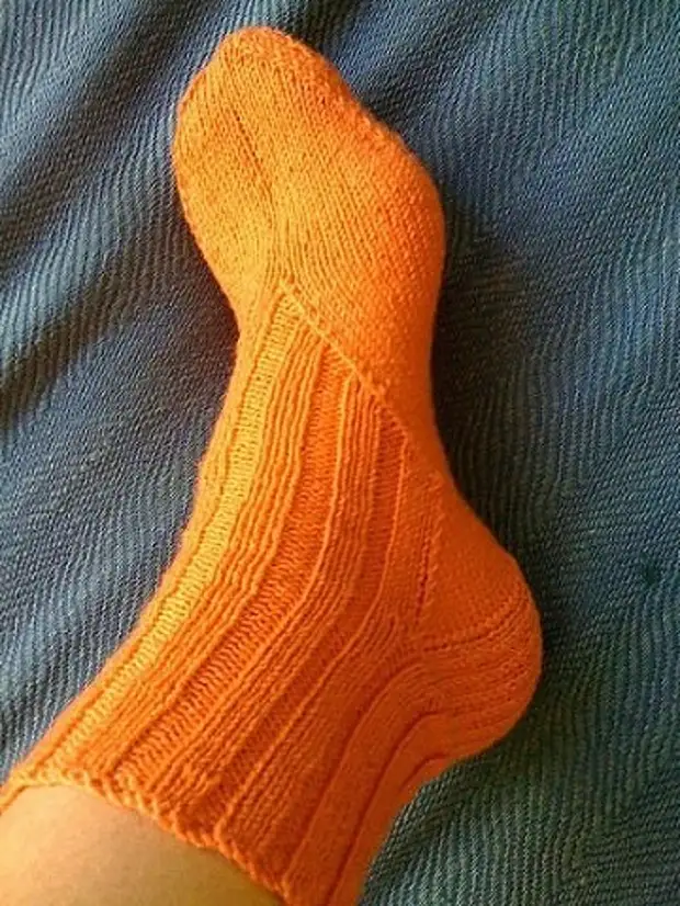 বোনা socks জন্য হিল সংস্করণ।