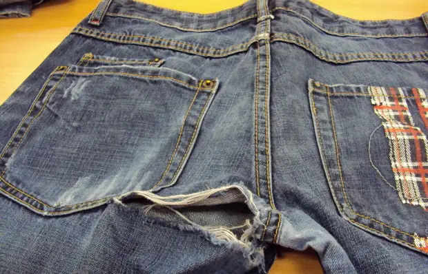 Un modo sicuro per risolvere il problema, se i jeans sono disseminati tra le gambe