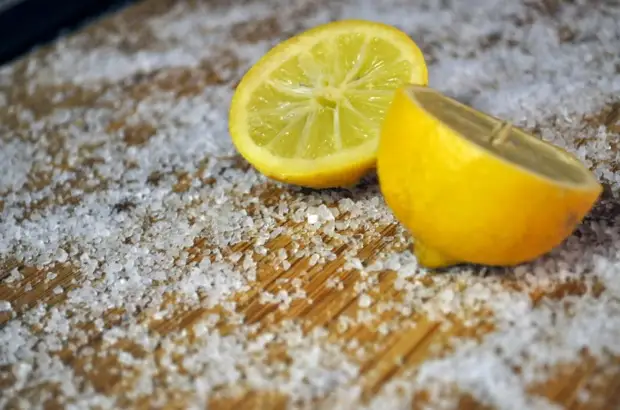 Po každej varení vždy zostávajú mikróby a nepríjemné pachy. Foto: i0.wp.com