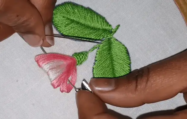 Pfungwa yakanaka kwazvo yeanoshamisa ebroidery: Simple Technique - Chigadzirwa Chigadzirwa