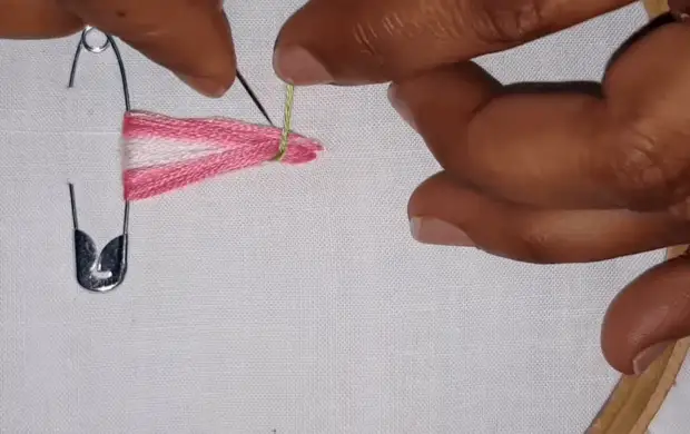 Pfungwa yakanaka kwazvo yeanoshamisa ebroidery: Simple Technique - Chigadzirwa Chigadzirwa