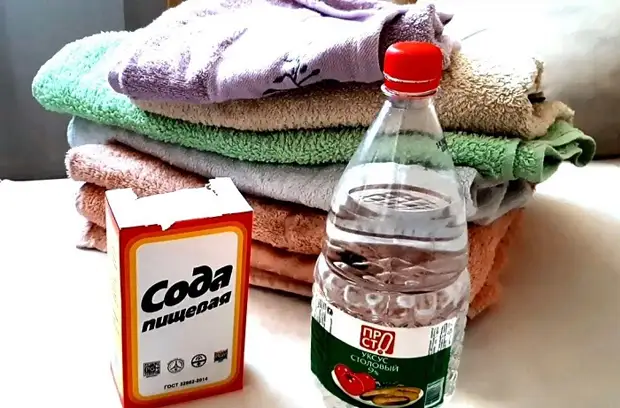 Soda and vinegar will be returned to the towels softness. / Photo: Teleport.fun