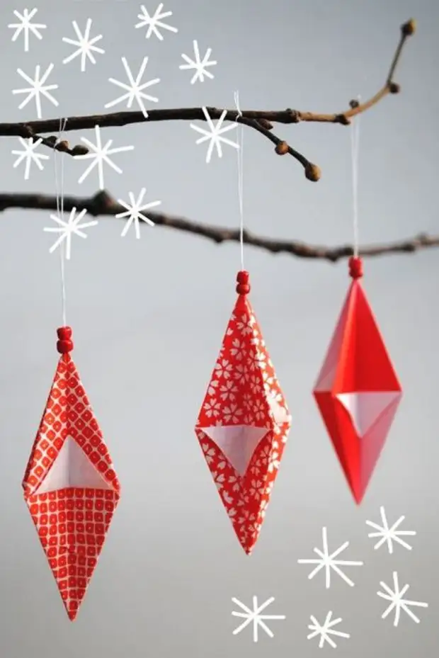 Festive origami is simultaneously decoration and interesting leisure. / Photo: Paintonline.info