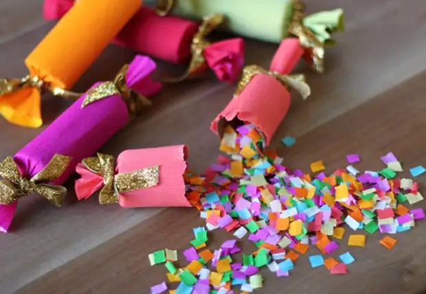 To celebrate the New Year with a chic, it will not be superfluous to use self-made confetti. / Photo: I.Pinimg.com