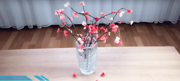 不尋常的想法：美麗，春花束可以由普通蠟燭製成