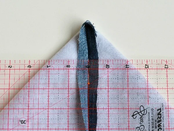 Idea: Borsa in denim con ricamo nello spirito di Sashiko