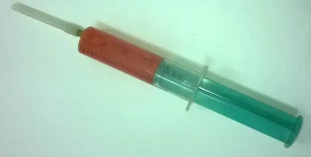 Mga pamaagi alang sa pag-apply sa usa ka syringe sa medikal sa panahon sa pag-ayo