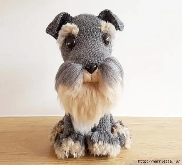 Schnauzer. Knit crocheted ძაღლი