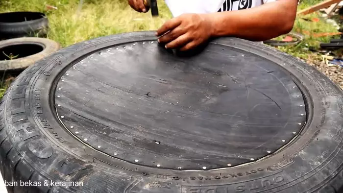 How to make a water tank from the old tire