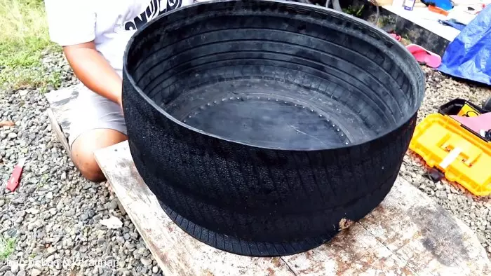 How to make a water tank from the old tire