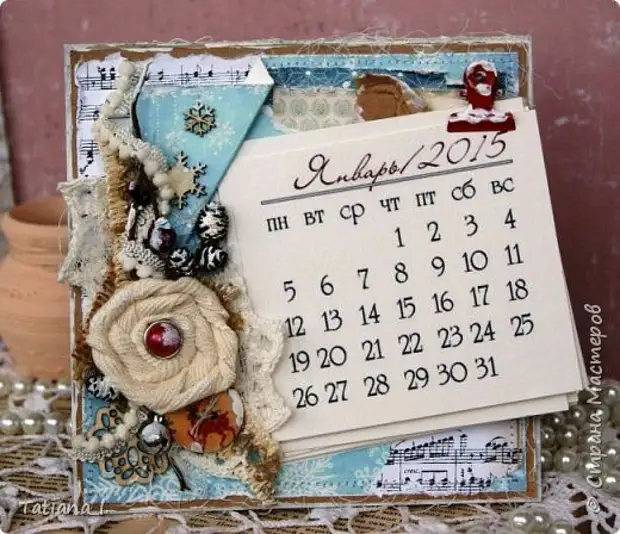 5 kalender yang tidak biasa yang mudah dibuat dengan tangan mereka sendiri