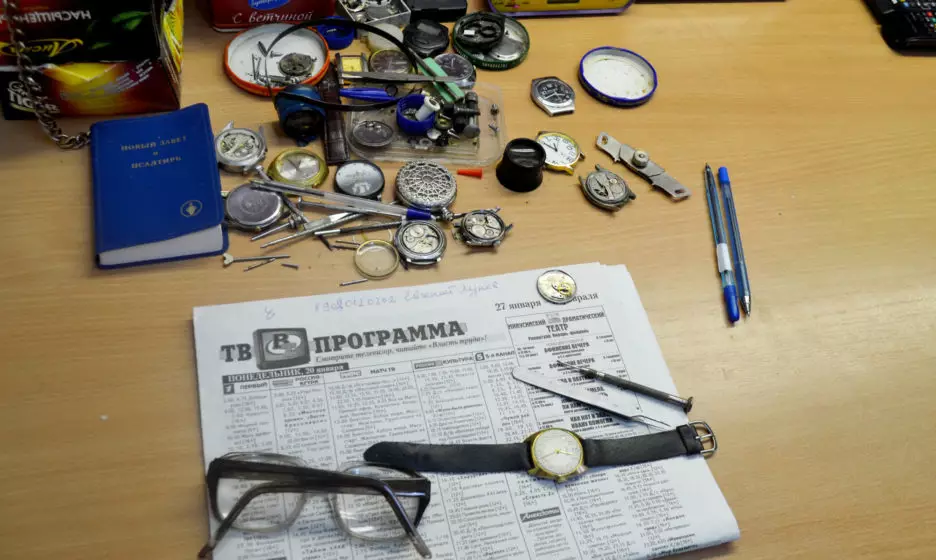 Yn it Krasnoyarsk Territory wennet watchmakers, net hannen en skonken hawwe