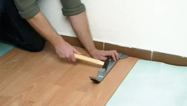 5 errores típicos cuando se coloca laminado, que puede girar alrededor de la deformación del piso.