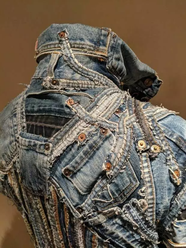 Jeans nzuri nzuri: jinsi ya kuunda kito kutoka vitu wasiwasi