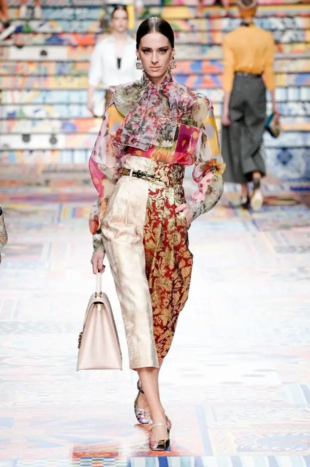 Patchwork fan Kutur-Awesome Needlework yn 'e nije Dolce & Gabbana-kolleksje